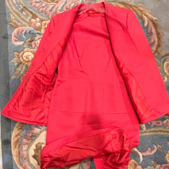 Shocking Pink vintage  suit with padded shoulders - Picture 10 of 13